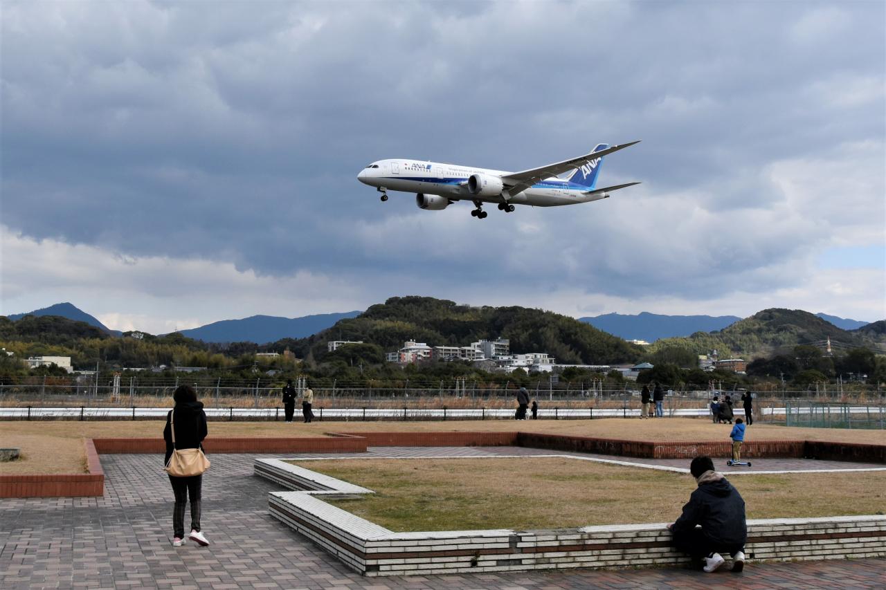 北から福岡空港にアプローチする政府専用機 | EVERYBODY×PHOTOGRAPHER.com