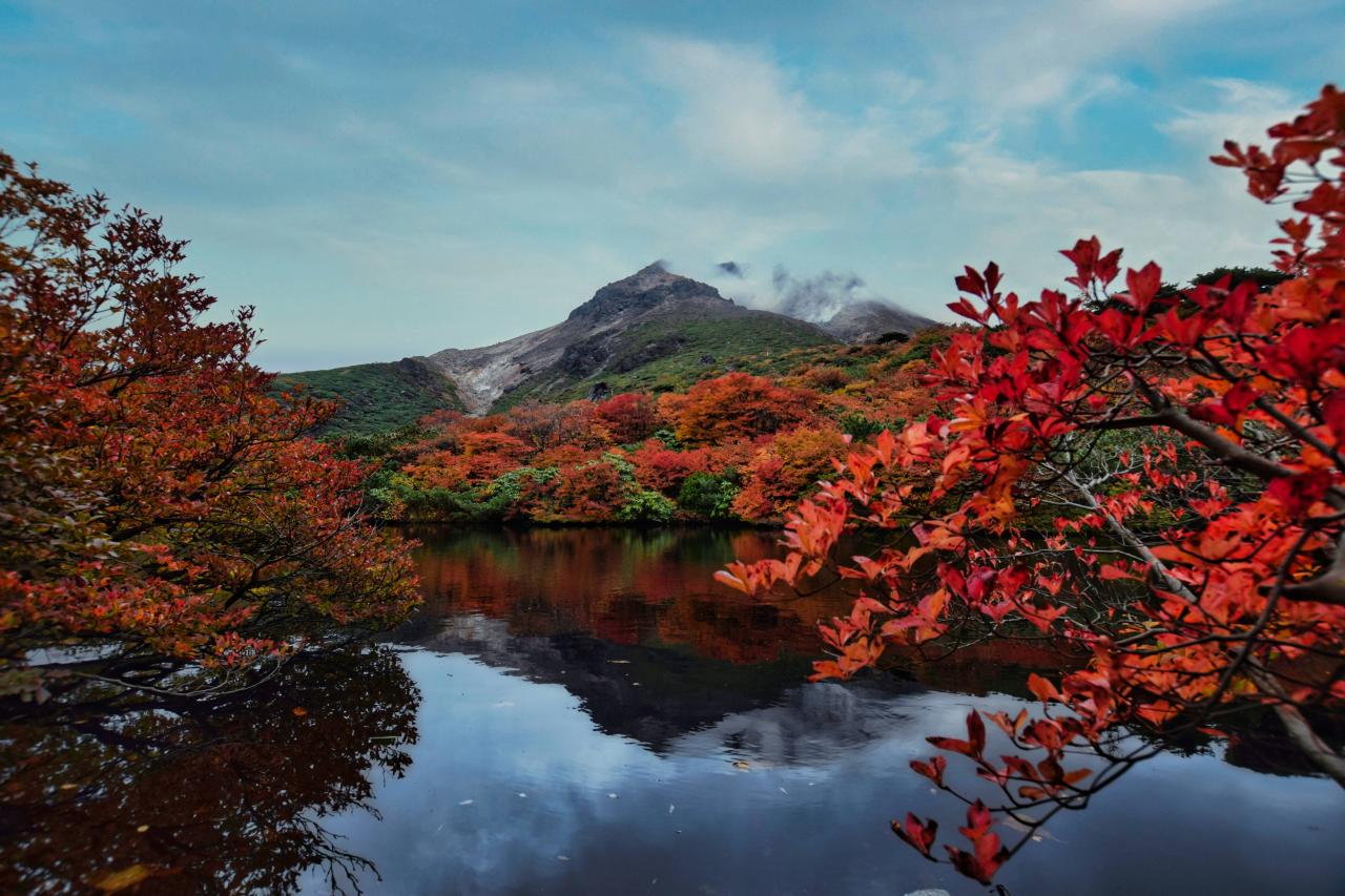 懐秋風景］姥ヶ平の”ひょうたん池”から茶臼岳♡ | EVERYBODY×PHOTOGRAPHER.com